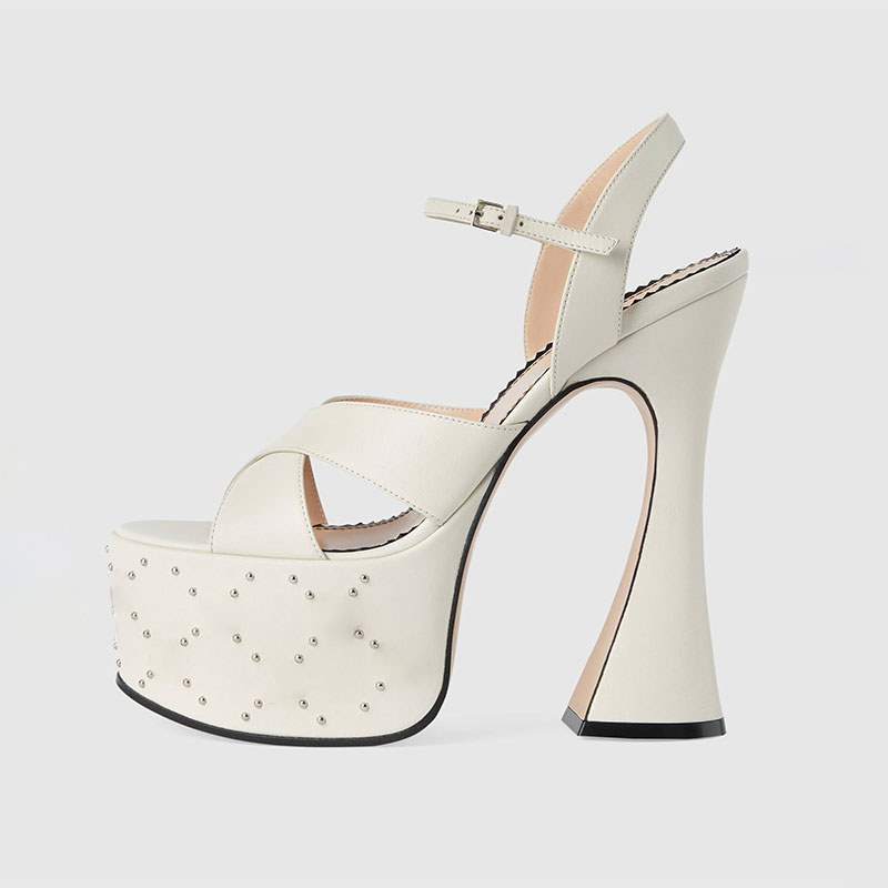 Street Fashion Shoes - Modne białe czarna klamra sandały na
