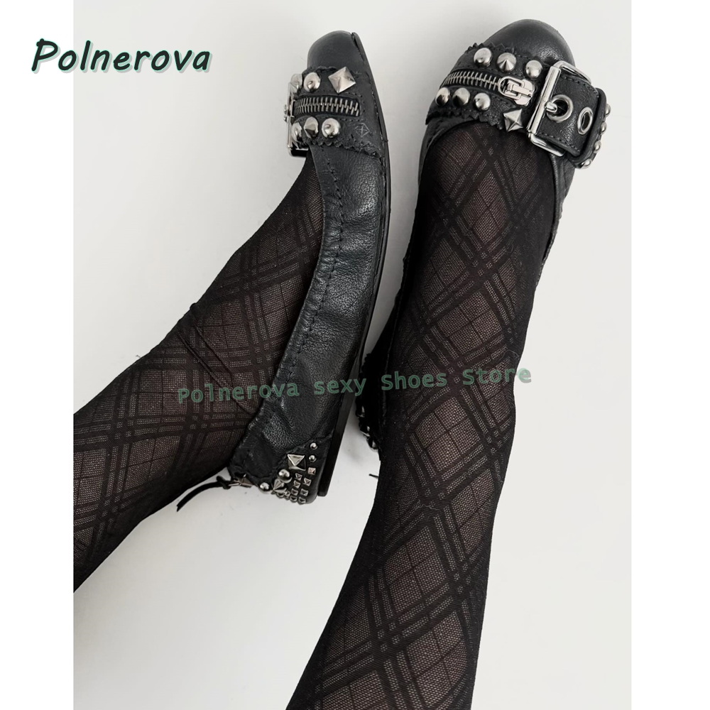 Street Fashion Shoes - Buty Mary Jane z nitowaną klamrą,