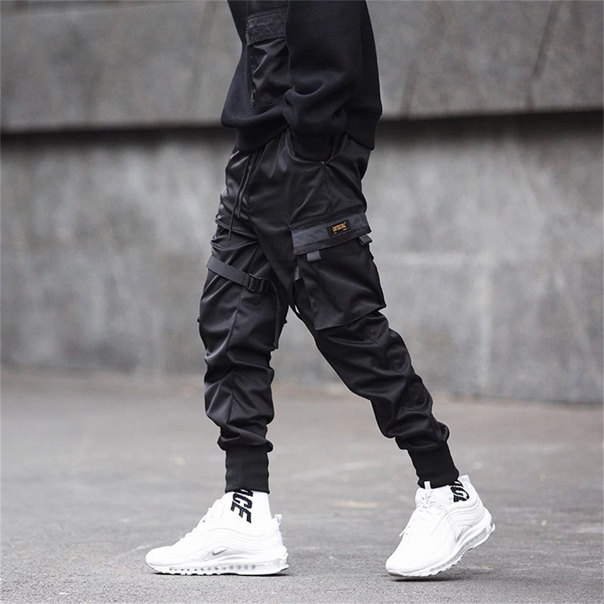 Czarne spodnie Cargo w stylu h – Street Fashion Korea recenzja i cena