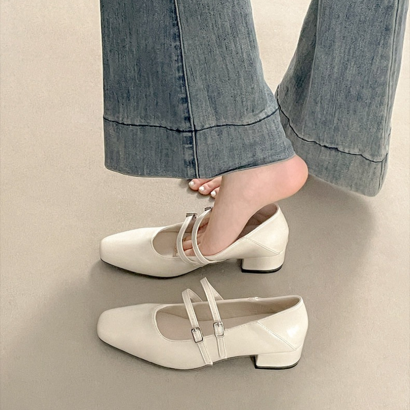 Kwadratowe noski, niski obcas, – Street Fashion Shoes recenzja i cena